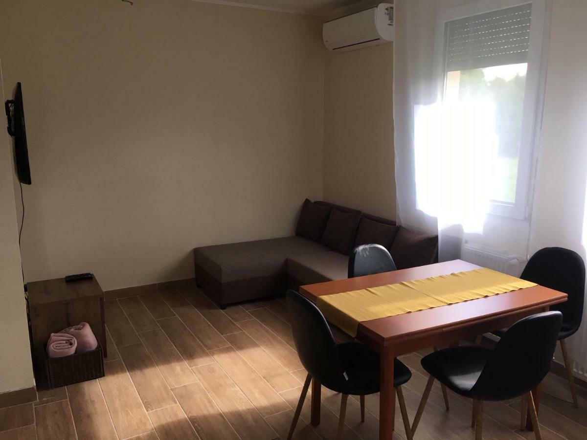 Konrad Apartman Villa Balatonmáriafürdő Eksteriør bilde