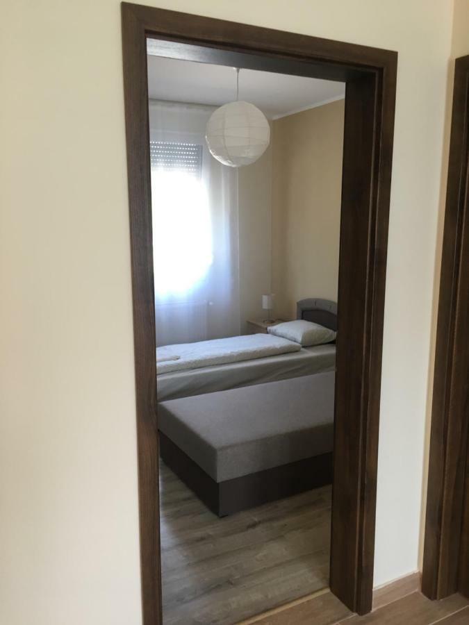 Konrad Apartman Villa Balatonmáriafürdő Eksteriør bilde